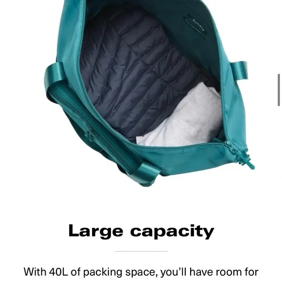 Foldie Versatile Crossbody Bag with Multiple Features. - Picture 7 of 8